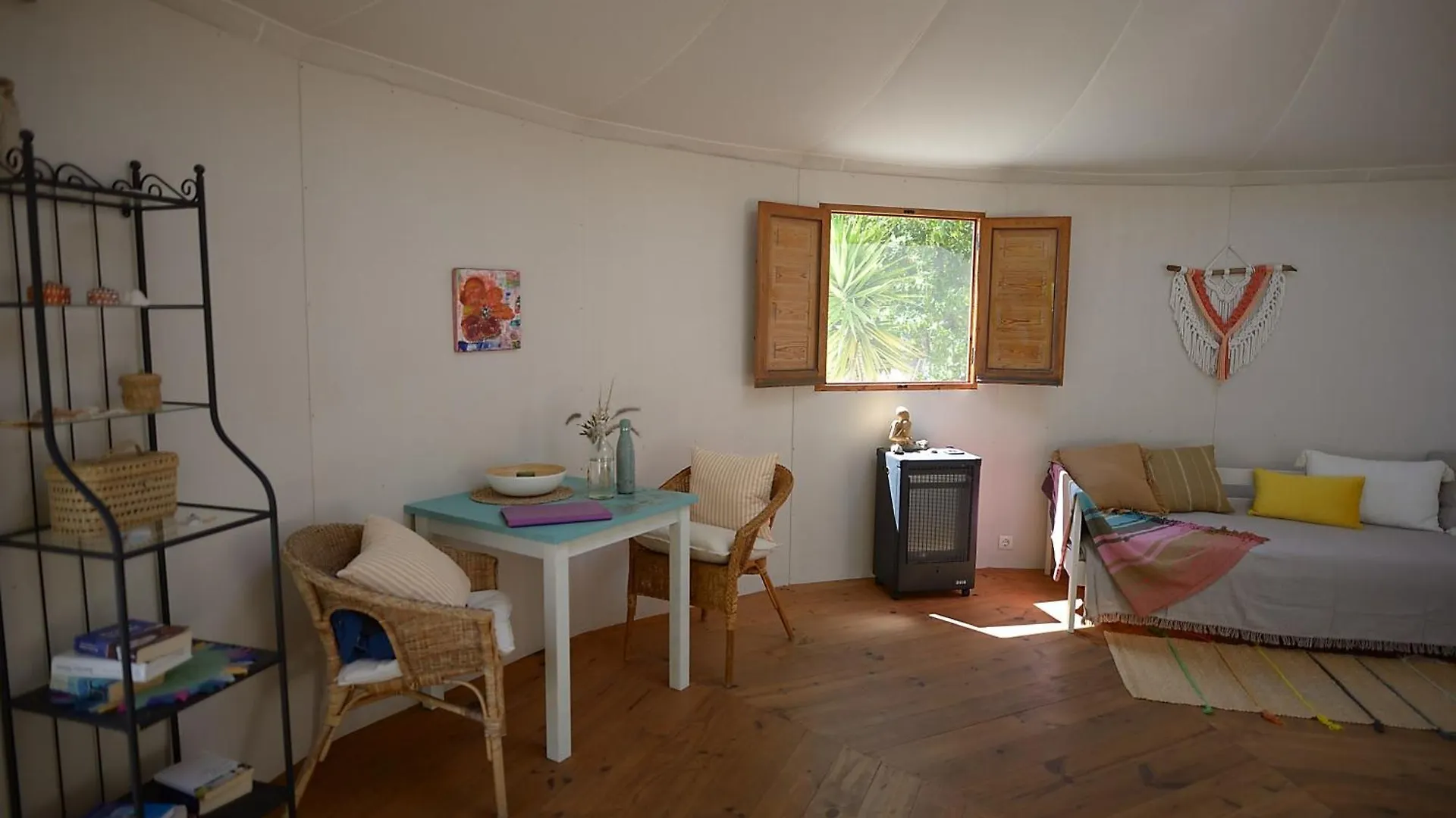 Luxury tent Darjas Yurtas El Morisco Hotel Benajarafe