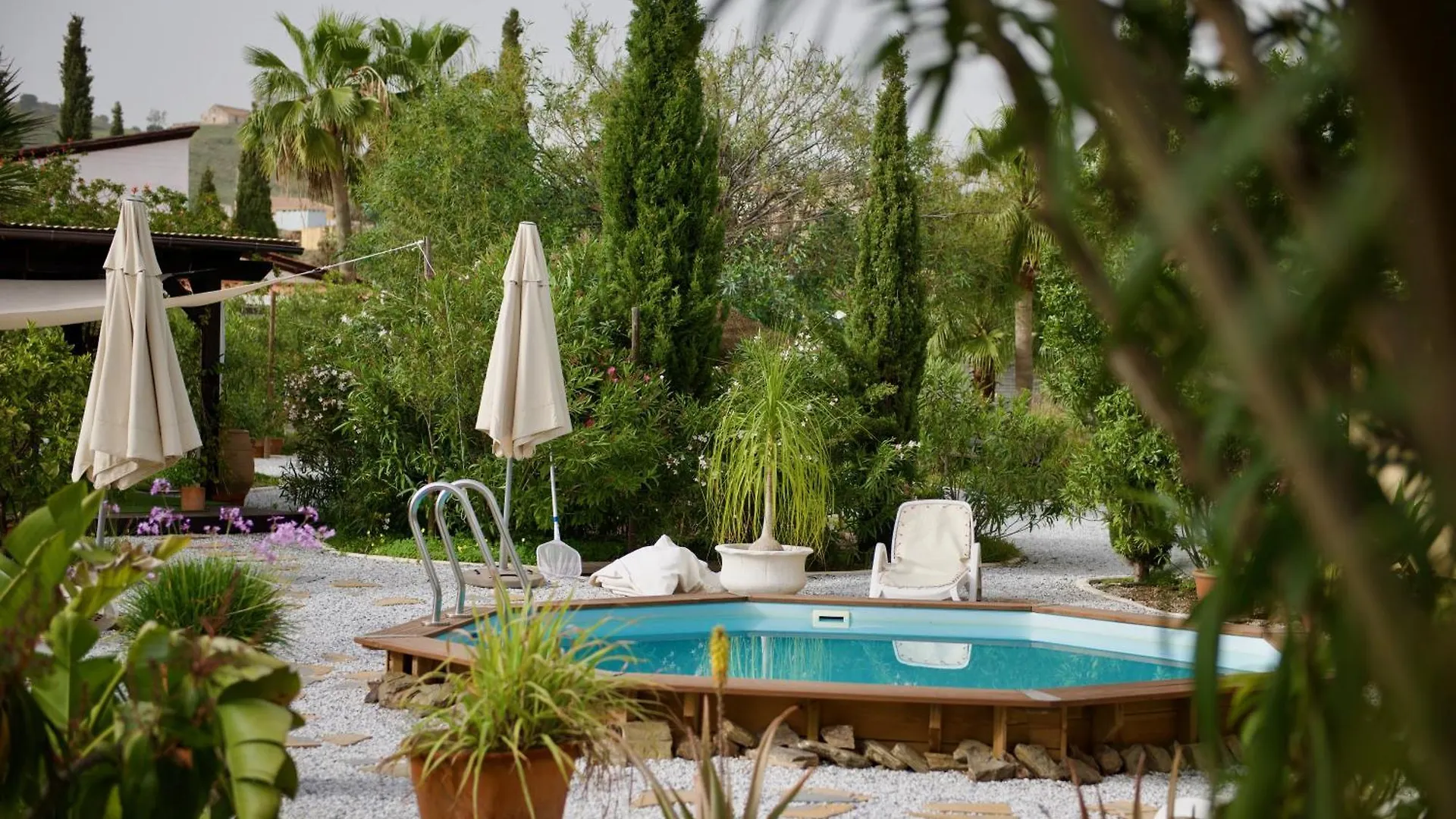 Darjas Yurtas El Morisco Hotel Benajarafe Luxury tent