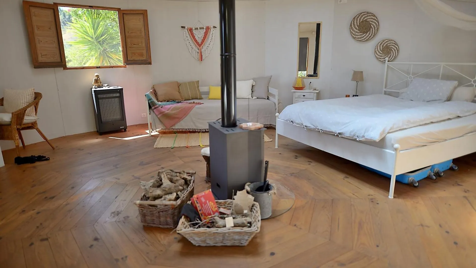 Darjas Yurtas El Morisco Hotel Benajarafe 0*,  Spain